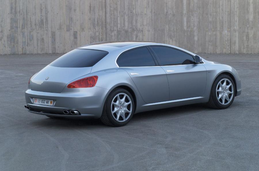 Alfa Romeo Visconti Concept 2004 года  (фото 18 из 21)